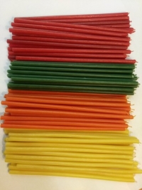 Свечи восковые в ассортименте (красная, желтая, оранжевая, зеленая), 1 час горения. 
